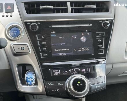 Синий Тойота Prius v, объемом двигателя 1.8 л и пробегом 101 тыс. км за 14700 $, фото 17 на Automoto.ua