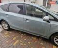 Зеленый Тойота Prius v, объемом двигателя 1.8 л и пробегом 310 тыс. км за 13500 $, фото 1 на Automoto.ua