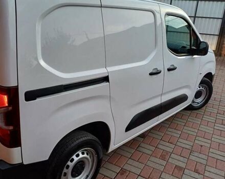 Белый Тойота Proace City, объемом двигателя 1.5 л и пробегом 179 тыс. км за 15950 $, фото 7 на Automoto.ua