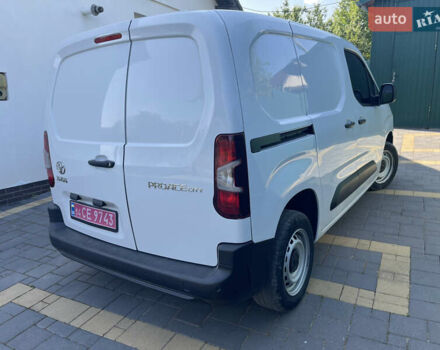 Білий Тойота Proace City, об'ємом двигуна 1.5 л та пробігом 30 тис. км за 18499 $, фото 8 на Automoto.ua