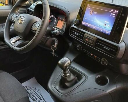 Белый Тойота Proace City, объемом двигателя 1.5 л и пробегом 179 тыс. км за 15950 $, фото 27 на Automoto.ua