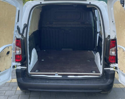 Білий Тойота Proace City, об'ємом двигуна 1.5 л та пробігом 30 тис. км за 18499 $, фото 23 на Automoto.ua