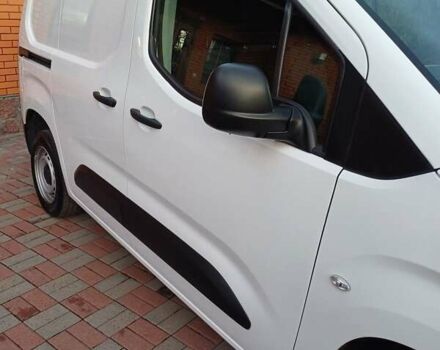 Белый Тойота Proace City, объемом двигателя 1.5 л и пробегом 179 тыс. км за 15950 $, фото 5 на Automoto.ua