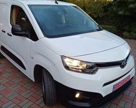 Белый Тойота Proace City, объемом двигателя 1.5 л и пробегом 179 тыс. км за 15950 $, фото 3 на Automoto.ua