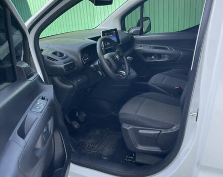 Білий Тойота Proace City, об'ємом двигуна 1.5 л та пробігом 30 тис. км за 18499 $, фото 9 на Automoto.ua