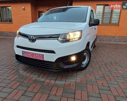 Белый Тойота Proace City, объемом двигателя 1.5 л и пробегом 179 тыс. км за 15950 $, фото 2 на Automoto.ua