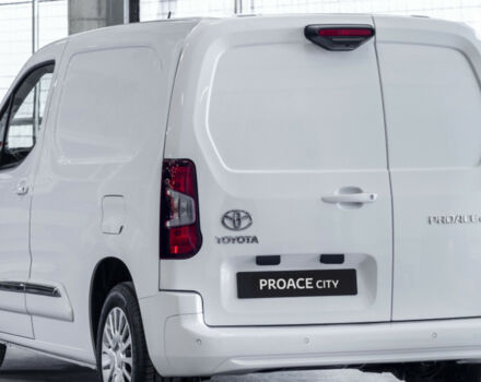 Тойота Proace City, объемом двигателя 1.5 л и пробегом 0 тыс. км за 23523 $, фото 3 на Automoto.ua