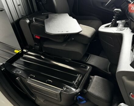 Тойота Proace City, объемом двигателя 1.5 л и пробегом 0 тыс. км за 25641 $, фото 17 на Automoto.ua