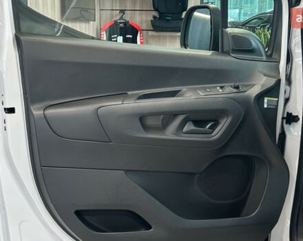 Тойота Proace City, об'ємом двигуна 1.5 л та пробігом 0 тис. км за 25288 $, фото 14 на Automoto.ua