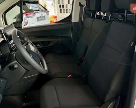 Тойота Proace City, объемом двигателя 1.5 л и пробегом 0 тыс. км за 25616 $, фото 22 на Automoto.ua
