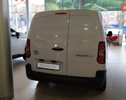 Тойота Proace City, объемом двигателя 1.5 л и пробегом 0 тыс. км за 26628 $, фото 5 на Automoto.ua