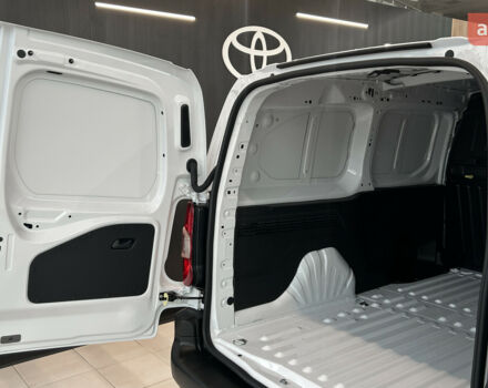 Тойота Proace City, об'ємом двигуна 1.5 л та пробігом 0 тис. км за 25288 $, фото 19 на Automoto.ua