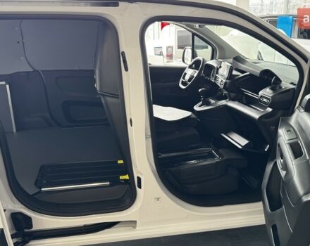 Тойота Proace City, объемом двигателя 1.5 л и пробегом 0 тыс. км за 25465 $, фото 2 на Automoto.ua