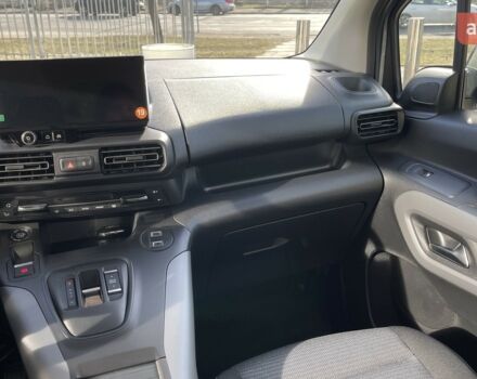 Тойота Proace City Verso, об'ємом двигуна 1.5 л та пробігом 0 тис. км за 34537 $, фото 23 на Automoto.ua