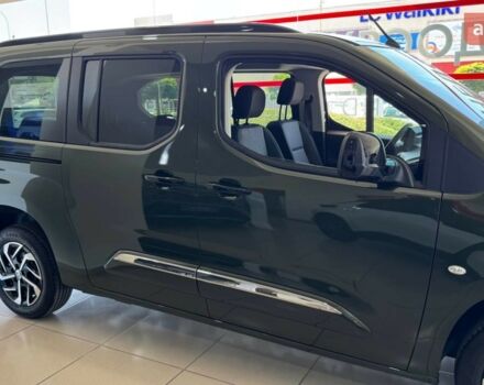 Тойота Proace City Verso, об'ємом двигуна 1.5 л та пробігом 0 тис. км за 34150 $, фото 3 на Automoto.ua