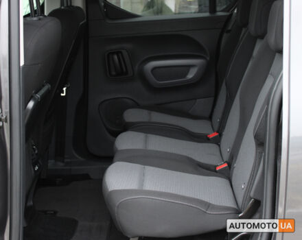 Серый Тойота Proace City Verso, объемом двигателя 1.5 л и пробегом 32 тыс. км за 29257 $, фото 14 на Automoto.ua