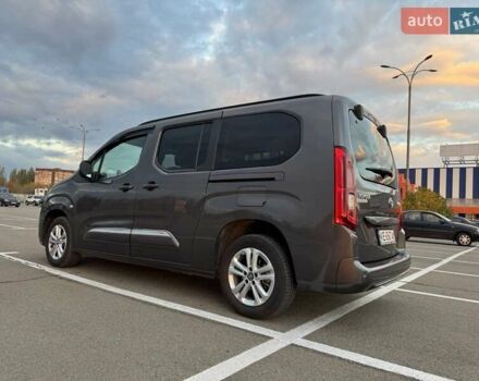 Сірий Тойота Proace City Verso, об'ємом двигуна 1.5 л та пробігом 9 тис. км за 29900 $, фото 18 на Automoto.ua