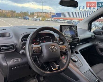 Сірий Тойота Proace City Verso, об'ємом двигуна 1.5 л та пробігом 9 тис. км за 29900 $, фото 41 на Automoto.ua