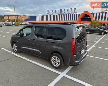Серый Тойота Proace City Verso, объемом двигателя 1.5 л и пробегом 9 тыс. км за 29900 $, фото 18 на Automoto.ua
