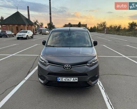 Серый Тойота Proace City Verso, объемом двигателя 1.5 л и пробегом 9 тыс. км за 29900 $, фото 7 на Automoto.ua
