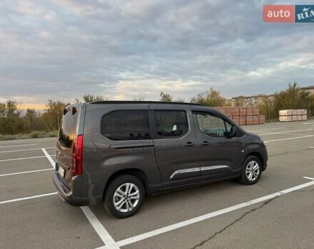 Сірий Тойота Proace City Verso, об'ємом двигуна 1.5 л та пробігом 9 тис. км за 29900 $, фото 10 на Automoto.ua