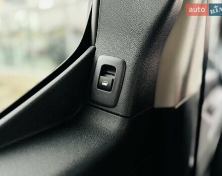 Серый Тойота Proace City Verso, объемом двигателя 1.5 л и пробегом 1 тыс. км за 33214 $, фото 33 на Automoto.ua