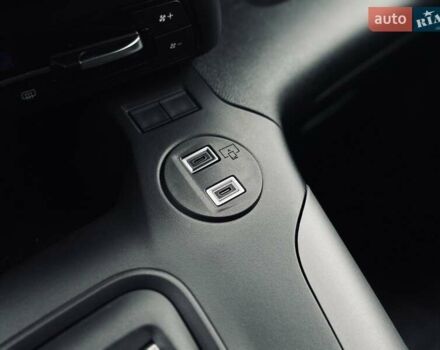 Серый Тойота Proace City Verso, объемом двигателя 1.5 л и пробегом 1 тыс. км за 33214 $, фото 30 на Automoto.ua