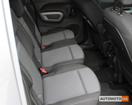 Серый Тойота Proace City Verso, объемом двигателя 1.5 л и пробегом 227 тыс. км за 31686 $, фото 13 на Automoto.ua