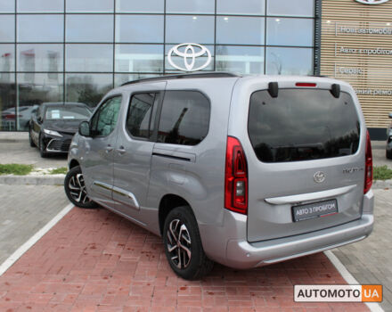 Серый Тойота Proace City Verso, объемом двигателя 1.5 л и пробегом 227 тыс. км за 31686 $, фото 8 на Automoto.ua