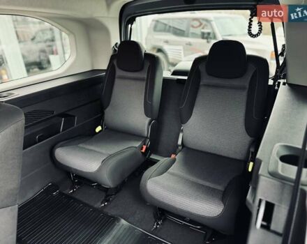 Серый Тойота Proace City Verso, объемом двигателя 1.5 л и пробегом 1 тыс. км за 33214 $, фото 14 на Automoto.ua