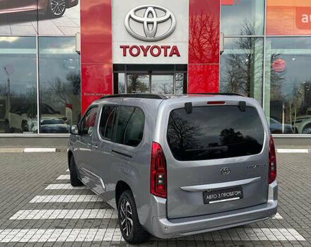 Серый Тойота Proace City Verso, объемом двигателя 1.5 л и пробегом 1 тыс. км за 31322 $, фото 1 на Automoto.ua