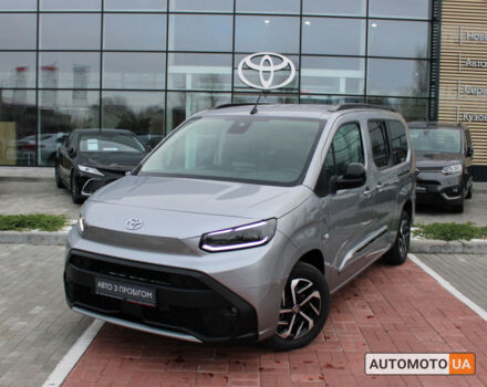 Серый Тойота Proace City Verso, объемом двигателя 1.5 л и пробегом 227 тыс. км за 31686 $, фото 1 на Automoto.ua