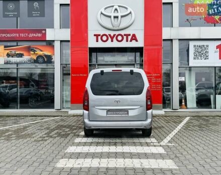 Серый Тойота Proace City Verso, объемом двигателя 1.5 л и пробегом 1 тыс. км за 33214 $, фото 4 на Automoto.ua