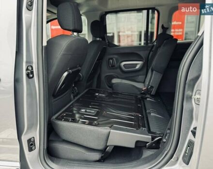 Серый Тойота Proace City Verso, объемом двигателя 1.5 л и пробегом 1 тыс. км за 33214 $, фото 17 на Automoto.ua