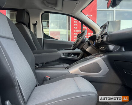 Сірий Тойота Proace City Verso, об'ємом двигуна 1.5 л та пробігом 300 тис. км за 32853 $, фото 9 на Automoto.ua