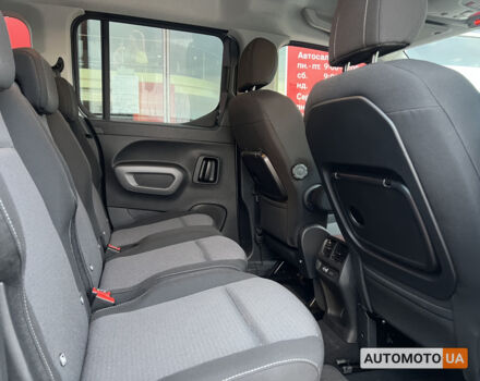 Сірий Тойота Proace City Verso, об'ємом двигуна 1.5 л та пробігом 300 тис. км за 32853 $, фото 10 на Automoto.ua