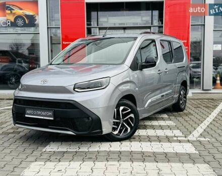 Серый Тойота Proace City Verso, объемом двигателя 1.5 л и пробегом 1 тыс. км за 33214 $, фото 1 на Automoto.ua