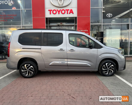 Сірий Тойота Proace City Verso, об'ємом двигуна 1.5 л та пробігом 300 тис. км за 32853 $, фото 1 на Automoto.ua