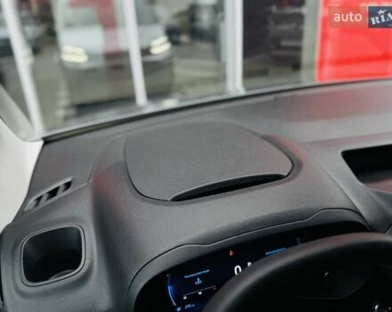 Серый Тойота Proace City Verso, объемом двигателя 1.5 л и пробегом 1 тыс. км за 33214 $, фото 24 на Automoto.ua