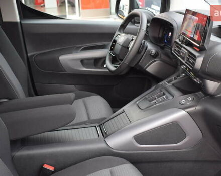 Сірий Тойота Proace City Verso, об'ємом двигуна 1.5 л та пробігом 1 тис. км за 33000 $, фото 5 на Automoto.ua