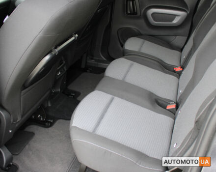 Серый Тойота Proace City Verso, объемом двигателя 1.5 л и пробегом 227 тыс. км за 31686 $, фото 10 на Automoto.ua