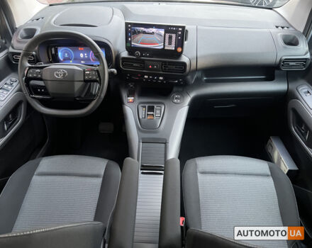 Сірий Тойота Proace City Verso, об'ємом двигуна 1.5 л та пробігом 300 тис. км за 32853 $, фото 11 на Automoto.ua