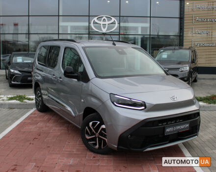 Серый Тойота Proace City Verso, объемом двигателя 1.5 л и пробегом 227 тыс. км за 31686 $, фото 2 на Automoto.ua