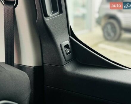 Серый Тойота Proace City Verso, объемом двигателя 1.5 л и пробегом 1 тыс. км за 33214 $, фото 34 на Automoto.ua