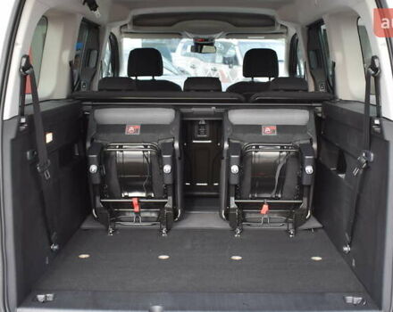 Сірий Тойота Proace City Verso, об'ємом двигуна 1.5 л та пробігом 1 тис. км за 33000 $, фото 10 на Automoto.ua