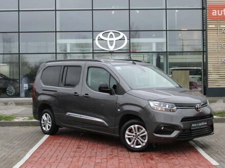 Серый Тойота Proace City Verso, объемом двигателя 1.5 л и пробегом 37 тыс. км за 29500 $, фото 1 на Automoto.ua