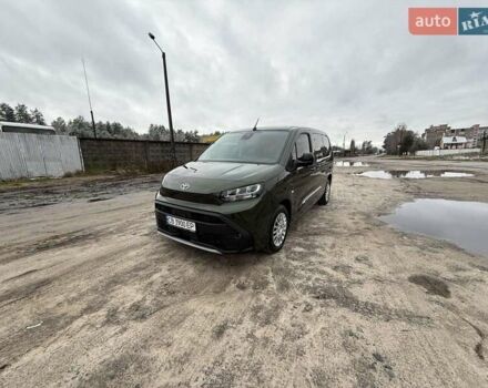 Зеленый Тойота Proace City Verso, объемом двигателя 1.5 л и пробегом 6 тыс. км за 30000 $, фото 1 на Automoto.ua