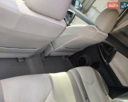 Білий Тойота RAV4 EV, об'ємом двигуна 0 л та пробігом 180 тис. км за 11700 $, фото 34 на Automoto.ua