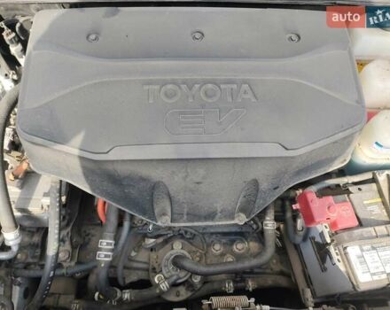 Білий Тойота RAV4 EV, об'ємом двигуна 0 л та пробігом 180 тис. км за 11700 $, фото 30 на Automoto.ua