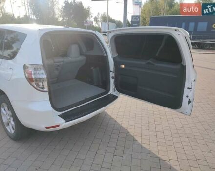 Білий Тойота RAV4 EV, об'ємом двигуна 0 л та пробігом 180 тис. км за 11700 $, фото 15 на Automoto.ua